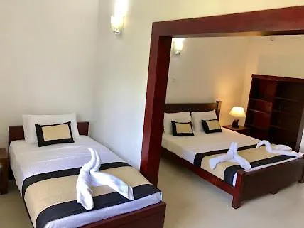 Hotel Lake Kandyan Resort