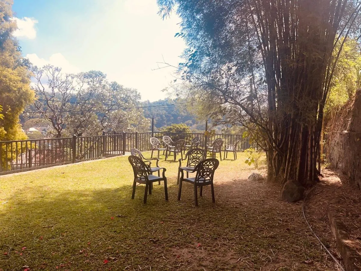 Lake Kandyan Resort Sri Lanka