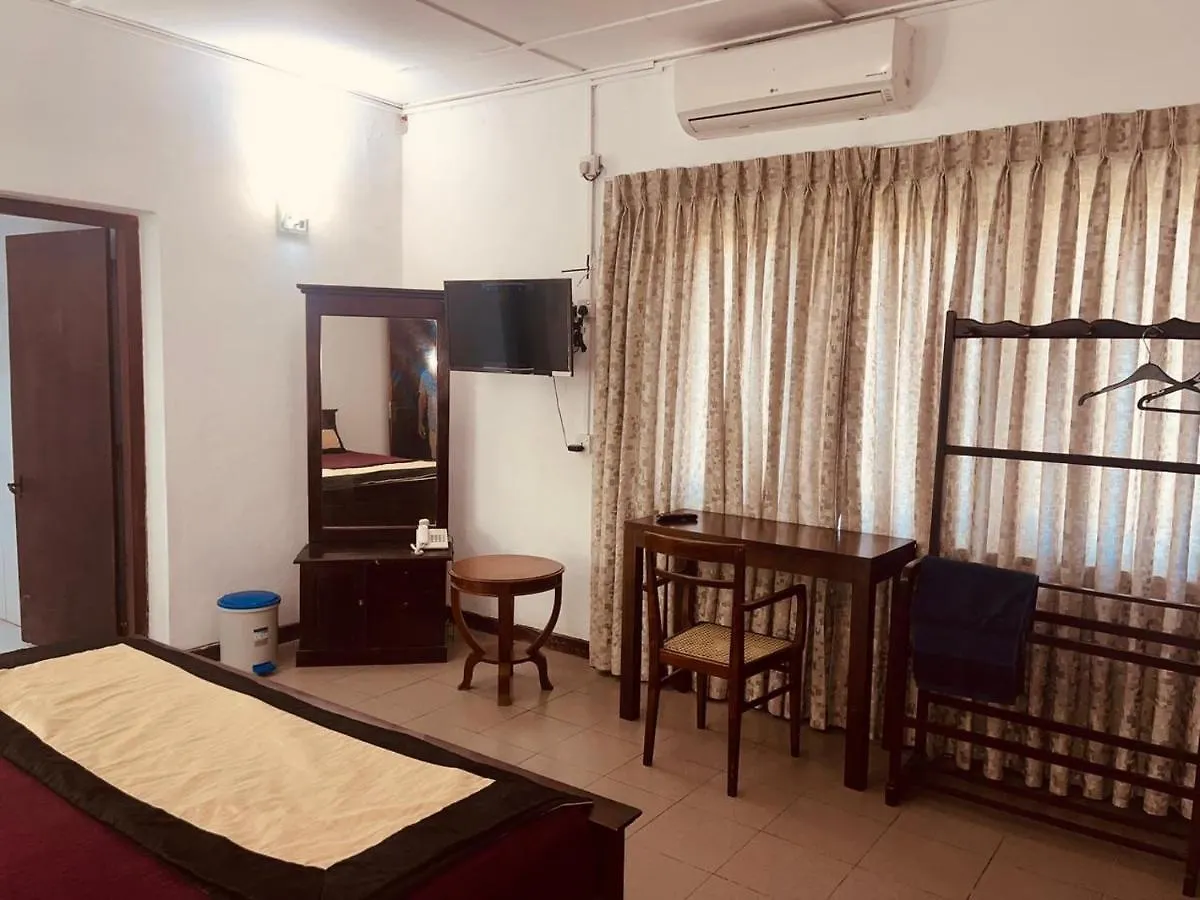 Lake Kandyan Resort Hotel Kandy