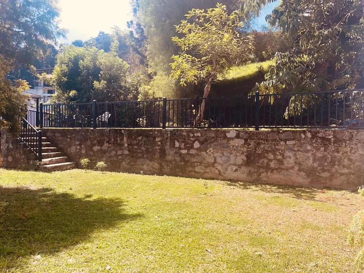 Lake Kandyan Resort 3*, Κάντι