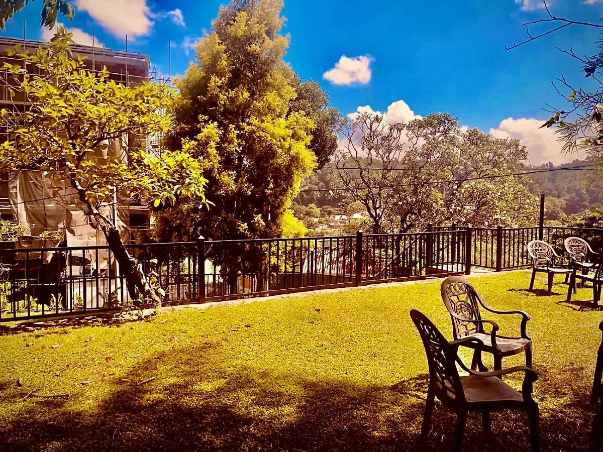 Lake Kandyan Resort 3*, Κάντι Σρι Λάνκα